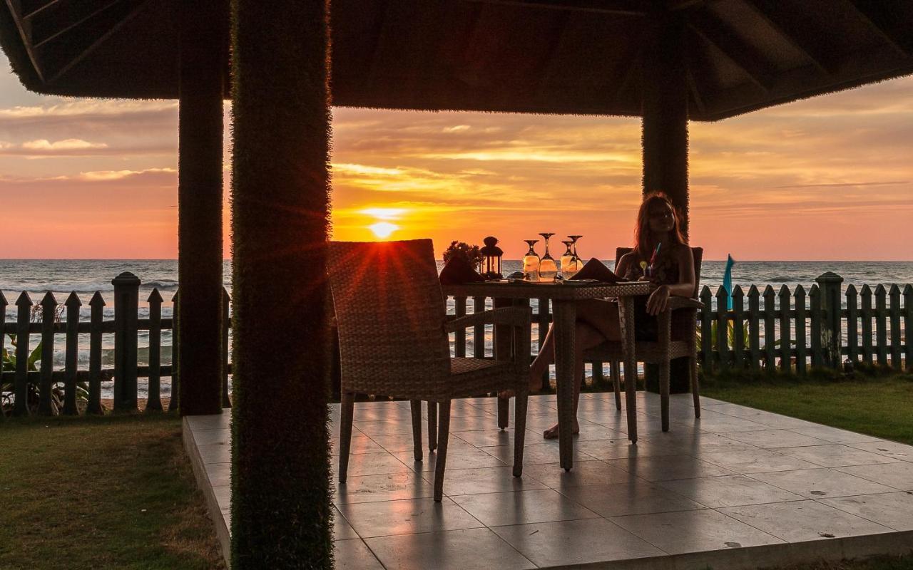 Clive Garden Beach Wadduwa Zewnętrze zdjęcie